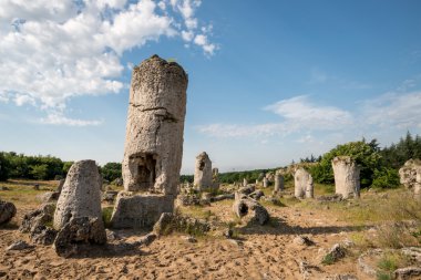 Pobiti kamani - Bulgaristan Varna yakınındaki fenomen kaya oluşumları