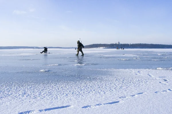 Winter fishing on lake — Stock Photo, Image
