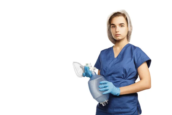 Jeune Belle Femme Médecin Blouse Chirurgicale Bleue Gants Tient Dans — Photo