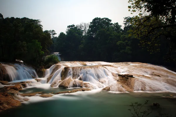 Água azul cachoeiras — Fotografia de Stock