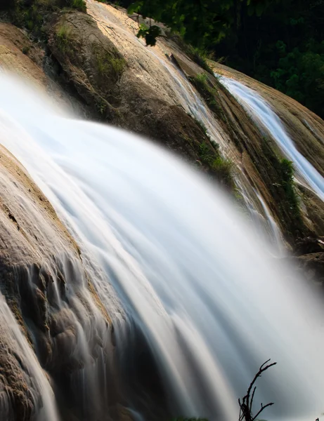 Água azul cachoeiras — Fotografia de Stock