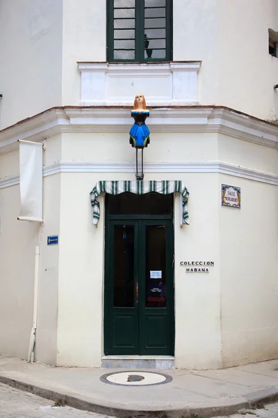 Antiguo edificio cubano — Foto de Stock