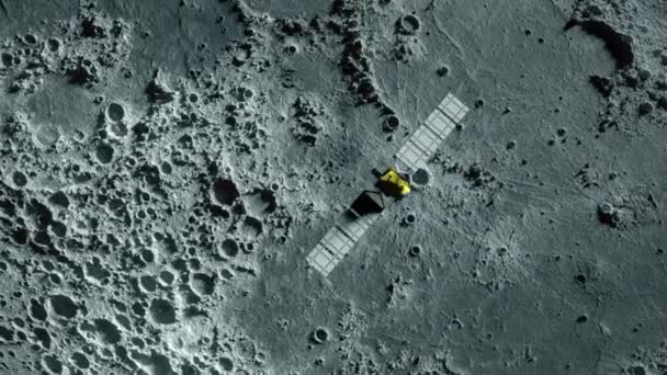 Texturierte Oberfläche des Mondes in Nahaufnahme. Satellit bewegt sich entlang des Mondes. 3D-Animation. Elemente dieses von der NASA bereitgestellten Bildes. — Stockvideo