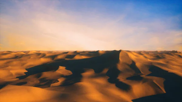 Volo Infinito Nel Deserto Caldo Senza Fine Con Dune Montagne — Foto Stock