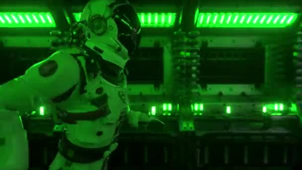 Astronaut loopt door een tunnel naar een ander compartiment van de ruimtepoort. Ruimteschip en technologie concept. 4k animatie van naadloze lus — Stockvideo