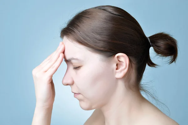 Femme souffrant de maux de tête — Photo