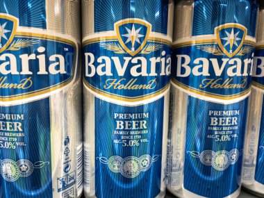 BELGRAD, SERBIA - 2 Ekim 2020: Satılık Bavyera bira logosu. Bavyera birası Hollanda 'da Alman bira imalathanesi Swinkels tarafından üretilen biradır.
