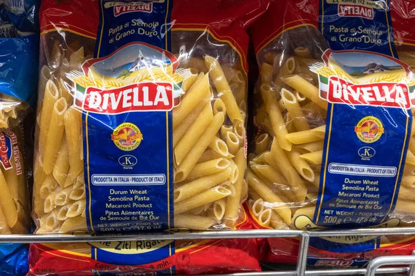 Belgrad Serbia Ekim 2020 Satılık Makarna Paketlerinde Divella Logosu Penne — Stok fotoğraf