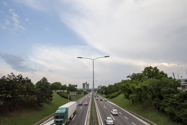 Belgrade Serbia Mei 2019 Auto Passeren Snelweg Door Belgrado Novi — Stockfoto