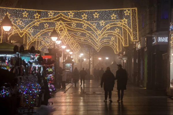 Belgrade Sérvia Dezembro 2020 Fumaça Poluída Turva Kneza Mihailova Principal — Fotografia de Stock