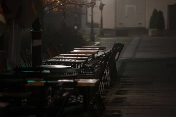 Selectieve Vervaging Een Leeg Terras Patio Van Een Bar Restaurant — Stockfoto