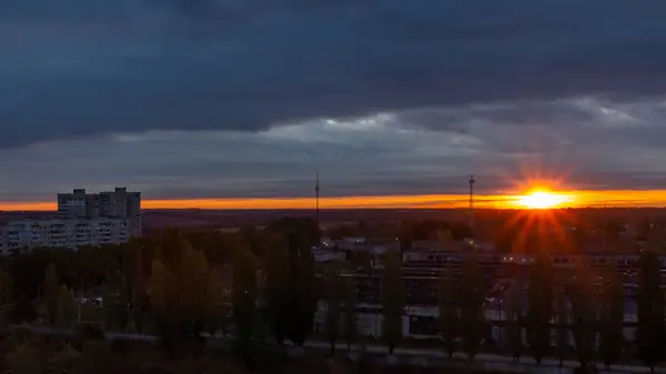 乌克兰哈尔科夫市的日出或日落 — 图库照片
