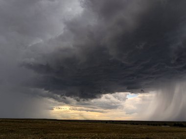 Colorado 'nun yüksek düzlüklerinde fırtına bulutları