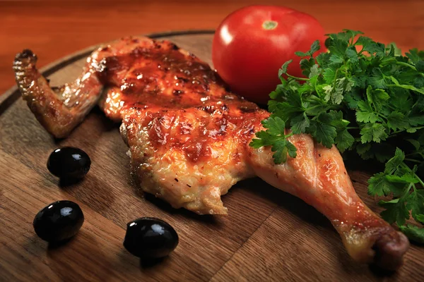 Half a grilled chicken — Stock Photo, Image