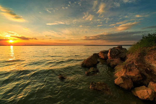 Puesta de sol en el río — Foto de Stock