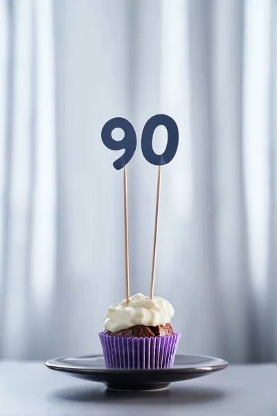 90 の誕生日または記念日の祭典のためのチョコレートの誕生日ケーキ图库照片 免版税90 の誕生日または記念日の祭典のためのチョコレートの誕生日ケーキ图片 Depositphotos 90 の誕生日または記念日の祭典のためのチョコレートの誕生日ケーキ图库照片 免版税90 の誕生日または記念日の祭典のためのチョコレートの誕生日ケーキ图片 Depositphotos