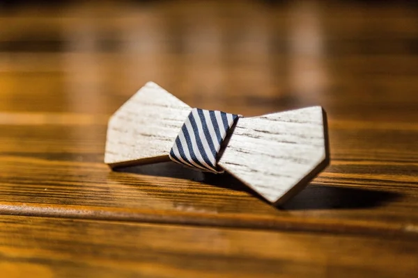 Closeup wooden bowtie — Stock Photo, Image