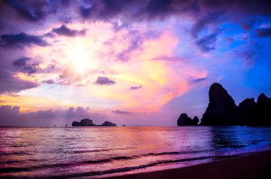 Karayip sahilinde gün batımı