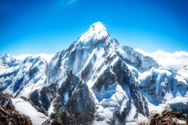 Vuorenhuippu Everest. Nepalin kansallispuisto . — kuvapankkivalokuva