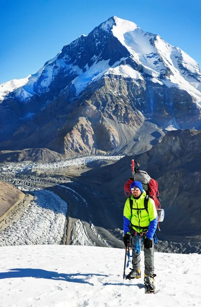 Hiking in Himalaya mountains. Active sport concept — Stock Photo, Image