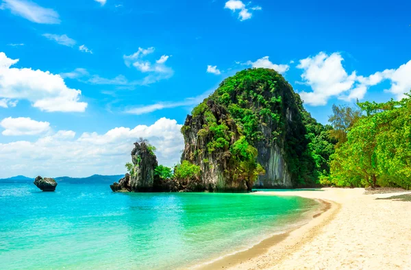 Krásný tropický ostrov v Thajsku — Stock fotografie