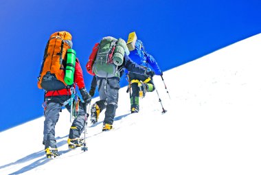 Grup dağcı zirve, Nepal Himalayalar ulaşan