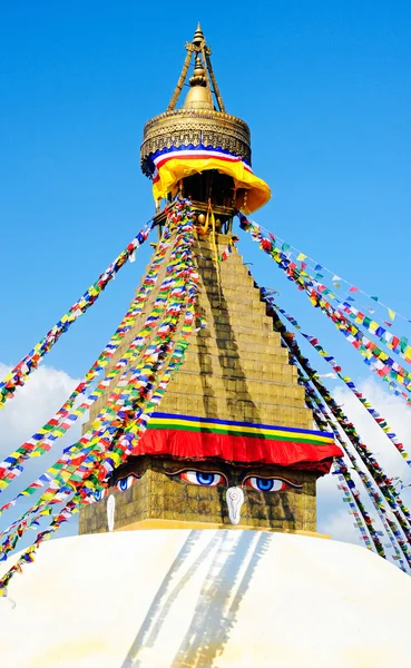 Tybetańskie flagi w Boudhanath Stupa, Nepal — Zdjęcie stockowe