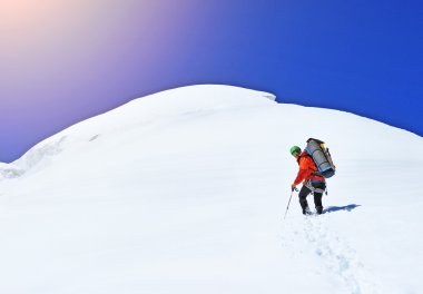 Himalaya dağlarında yürüyüş. Aktif spor kavramı