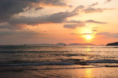 Karayip sahilinde gün batımı