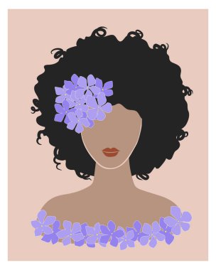 Kıvırcık saçlı ve mor ortanca çiçekli tatlı, koyu tenli genç kadın. Esmer kız afro saç stili pastel renkli portre. Moda baskılı moda duvar resmi posteri. Stok vektör illüstrasyonu