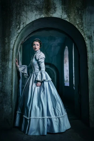 Woman in victorian dress — Stock Photo, Image