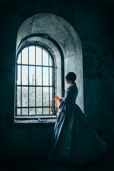 Woman in victorian dress — Stock Photo, Image