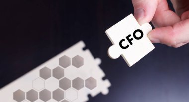 İş, Teknoloji, İnternet ve ağ konsepti. Genç işadamı sözcüğü gösteriyor: