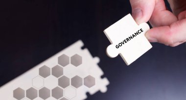 İş, Teknoloji, İnternet ve ağ konsepti. Genç işadamı sözcüğü gösteriyor: Yönetim