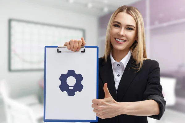 Bedrijfsleven Technologie Internet Netwerkconcept Jonge Zakenman Denkt Stappen Voor Een — Stockfoto