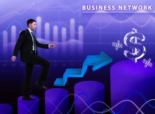 인터넷 네트워크 사업가는 성공적 성장을 단계를 네트워크 — 스톡 사진