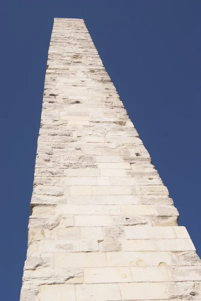 Constantine Obelisk — Stock Photo, Image