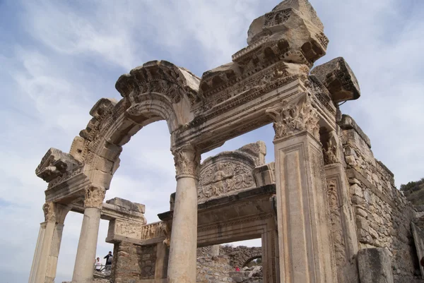 Decoración rica de la casa en ruinas —  Fotos de Stock