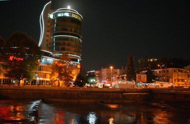 Sochi nehir banka geceleri