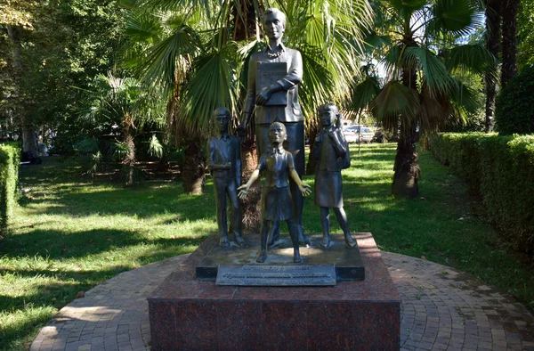 O monumento ao professor em Sochi — Fotografia de Stock