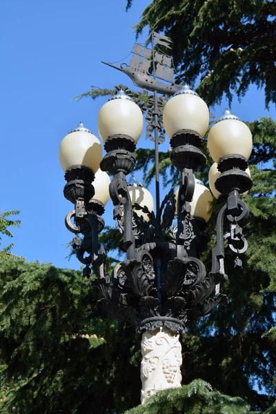 De lantaarn van een mooie vorm — Stockfoto