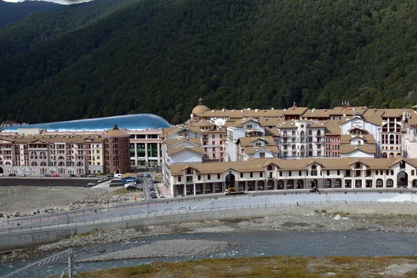 Buildings in the embankment of Mzymta river, Sochi — Stock Photo, Image