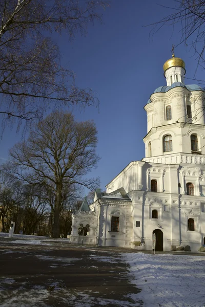 Collegium di Chernihiv, Val, dengan monumen Mazepa — Stok Foto