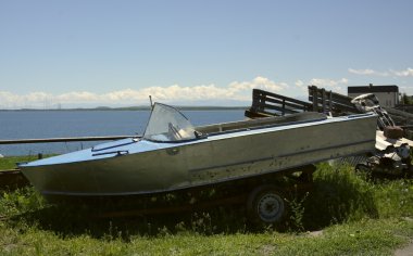 sevan Gölü kıyısında Motorlu tekne