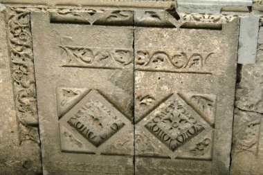 Manastır Geghard taş mezar oyulmuş