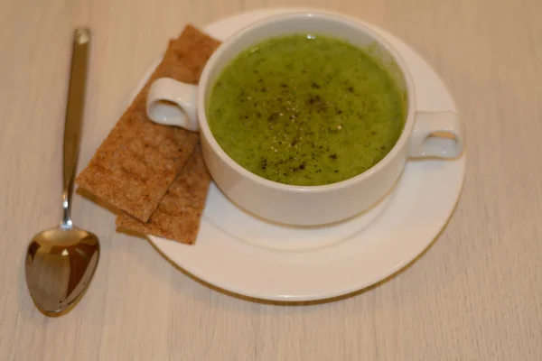 Gemüsesuppe mit Brokkoli und Pfeffer — Stockfoto