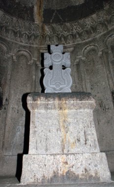 Kilise Geghard manastırda çapraz