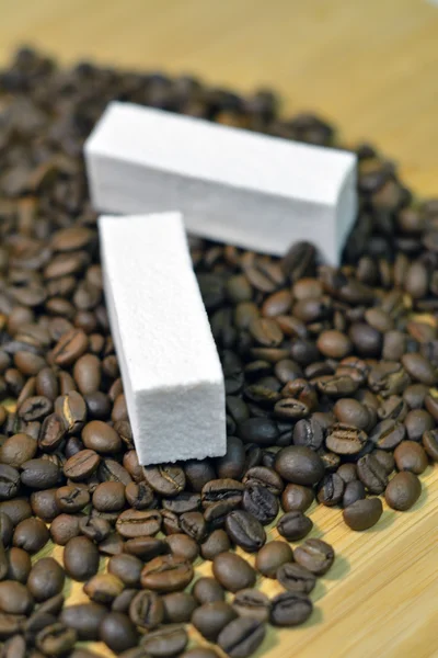 Soft long marshmellow on coffee beans — Stock Photo, Image