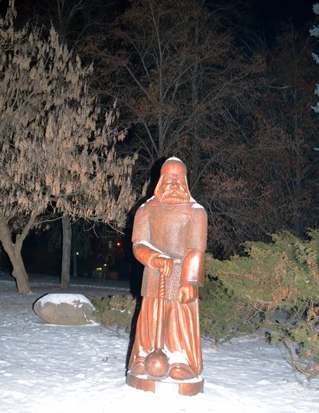 Monument en bois à Ilia Muromets à Tchernihiv, Ukraine — Photo