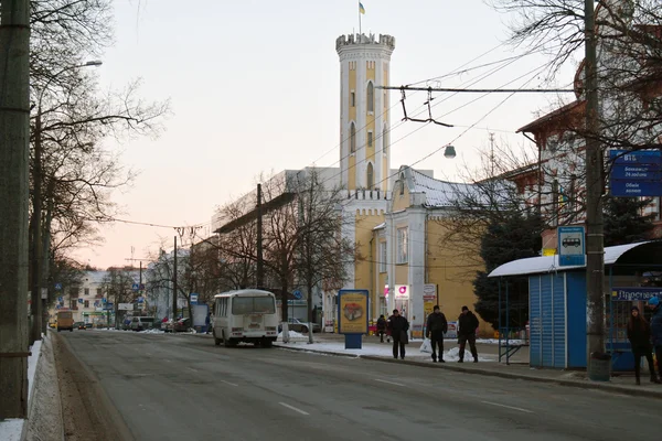 Вартова башта в Чернігові з прапор на вершині — стокове фото